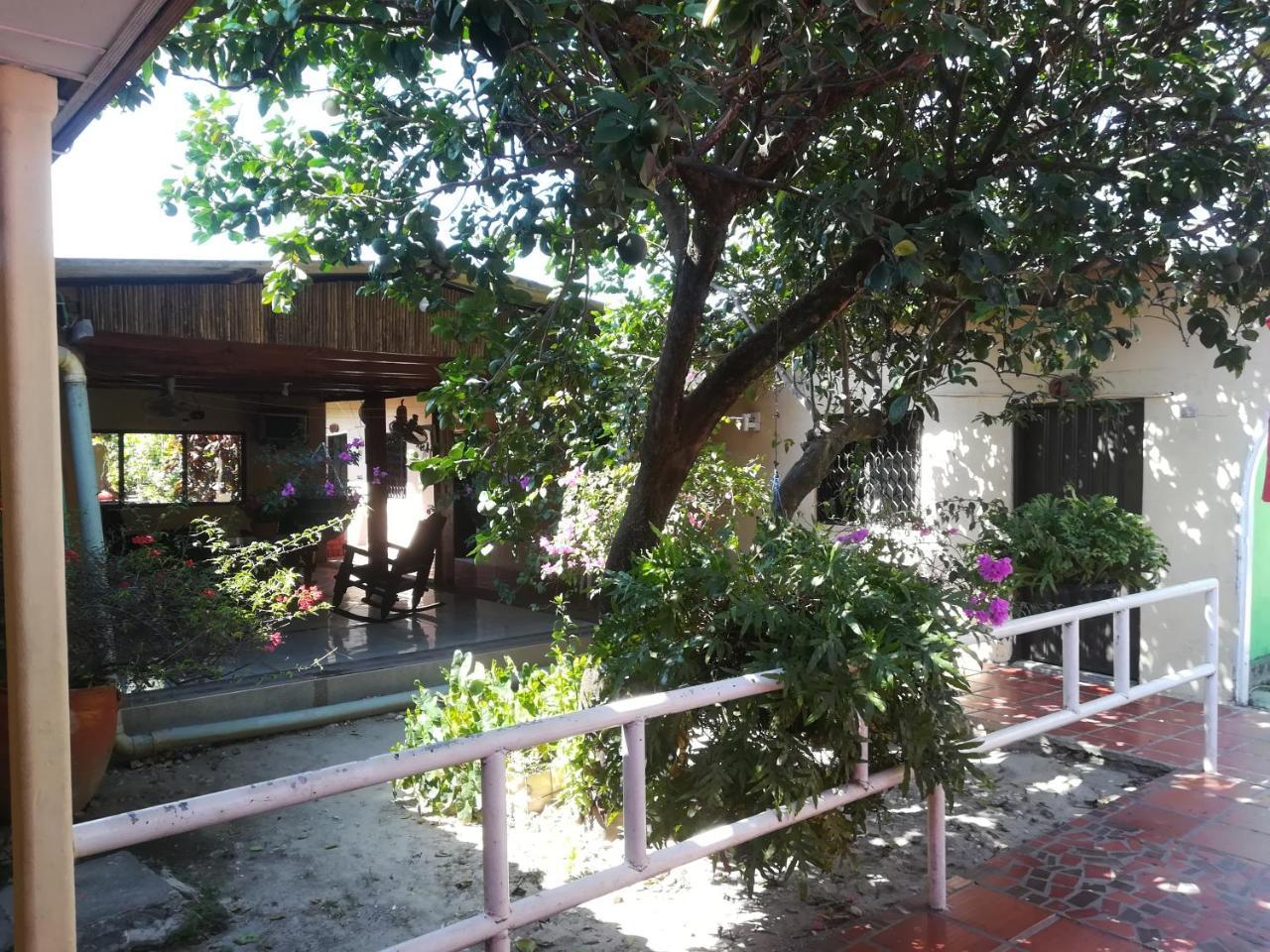 Hotel Sol Y Mar Курумани Экстерьер фото